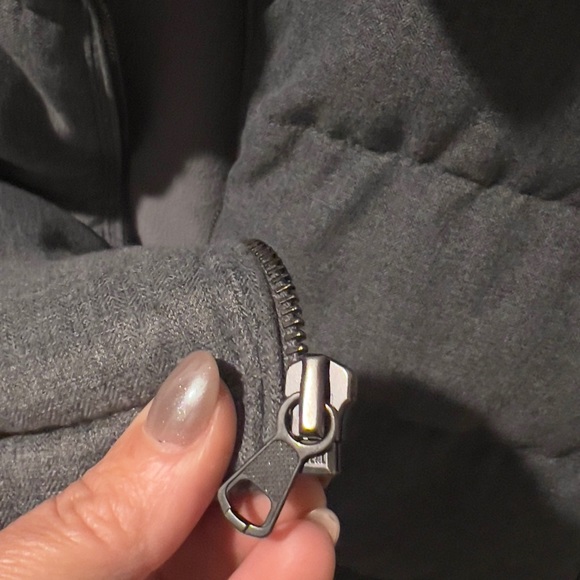 Old Navy Women's Quilted Gray Puffer Vest Zip Up Fleece Warm Size XXL - Picture 7 of 8